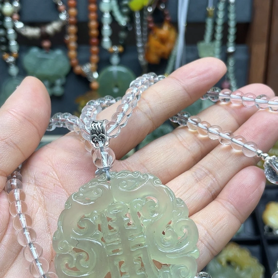 蛇纹石玉未镶嵌颈饰