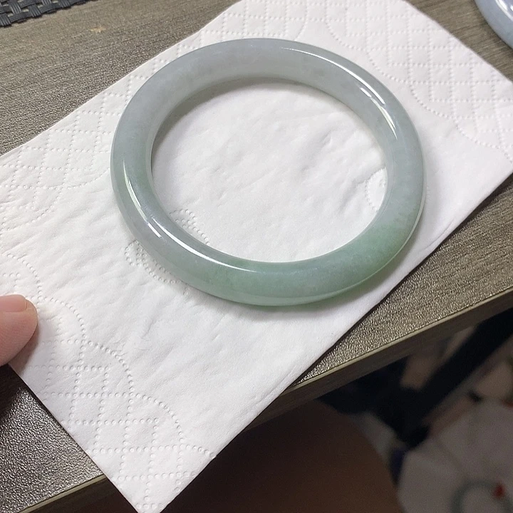 翡翠未镶嵌颈饰56.4圆条