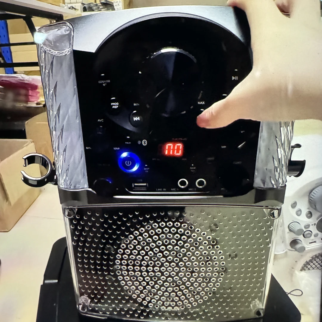 9新  B04 CD音箱/颜色不挑/听主播讲解/带一个话筒/自行研究