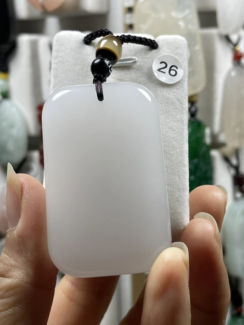 精致金丝玉平安无事牌。 规格58×38×15