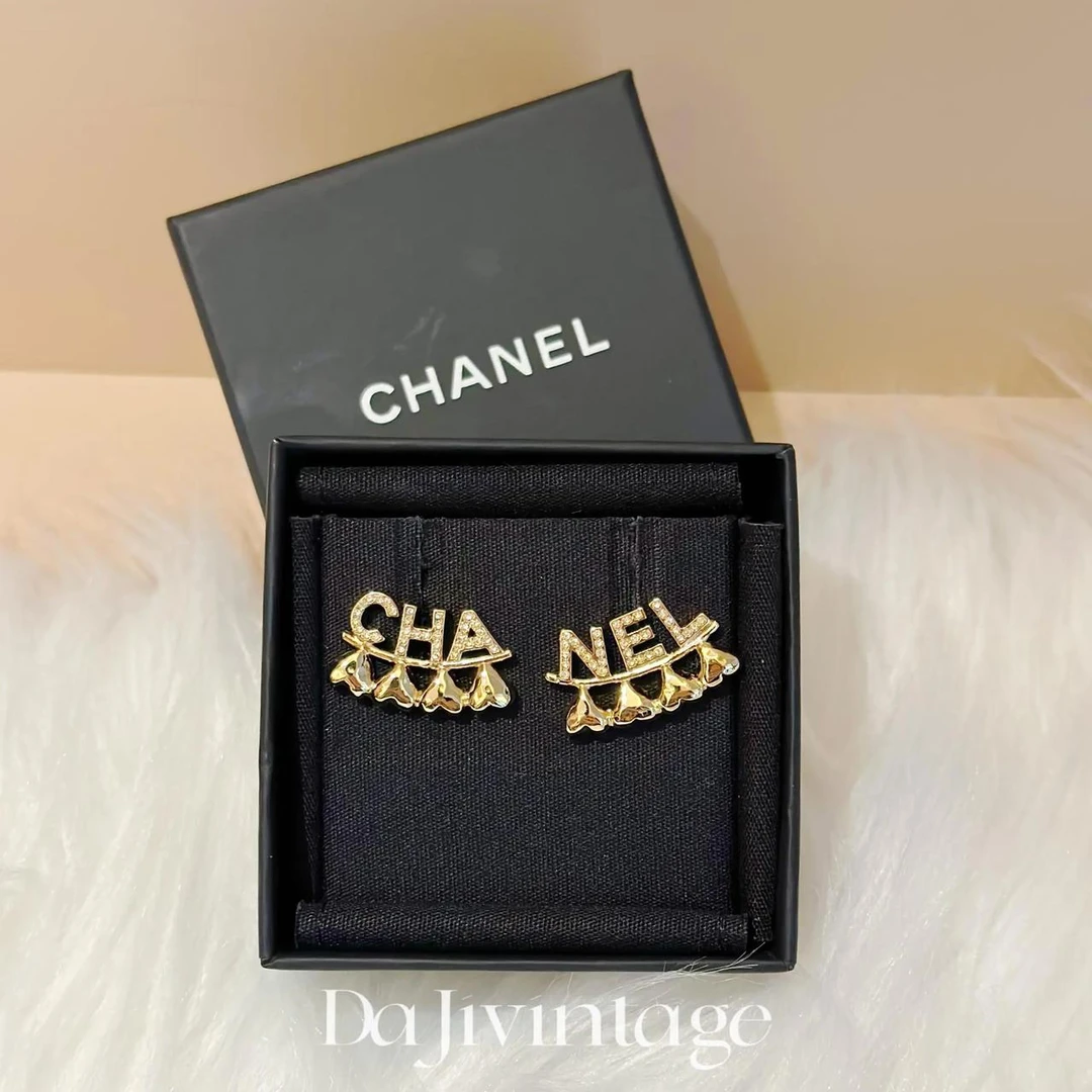 99新 Chanel/香奈儿 大吉中古/Chanel香奈儿爱心镶钻字母logo耳钉
