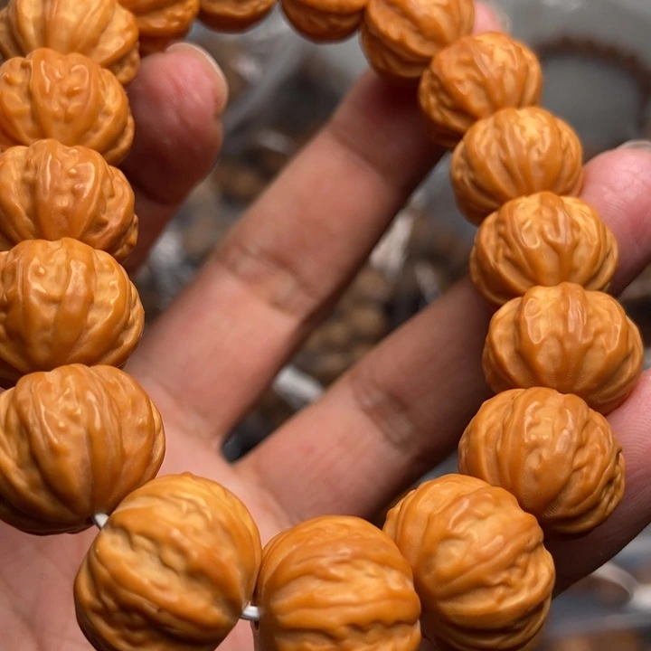 猴头核桃吊坠文玩手串