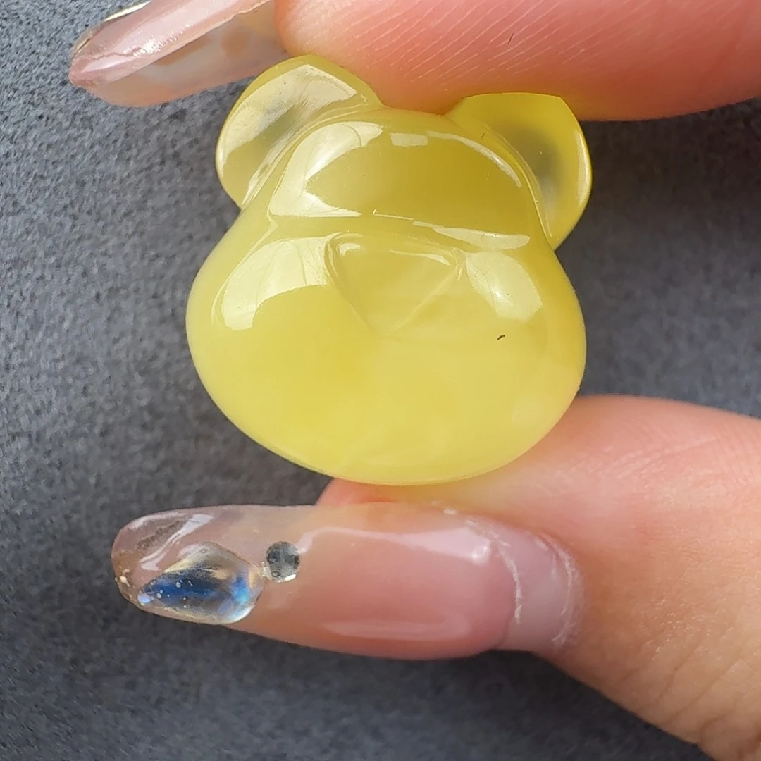 未镶嵌琥珀裸石3.75克