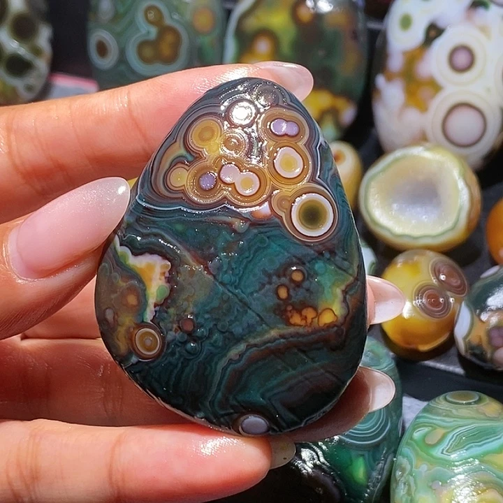 玛瑙/玉髓未镶嵌珠宝奇石44