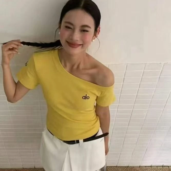 个性刺绣短袖T恤女2025夏季新款字母修身显瘦百搭套头斜肩领上衣