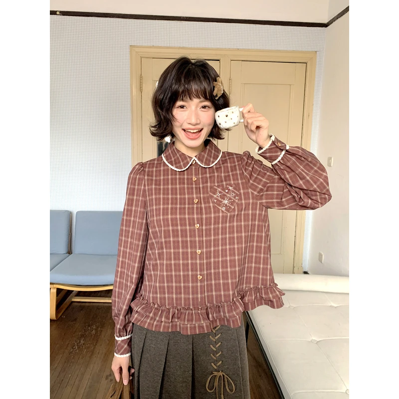 百搭复古红色格纹新年节日氛围感星星刺绣娃娃领花边甜美衬衫