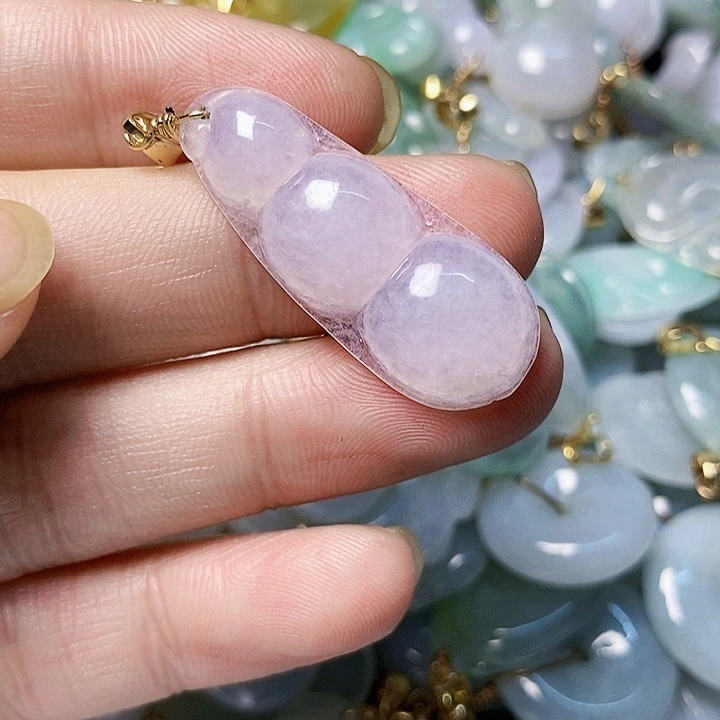 翡翠未镶嵌颈饰天然A货翡翠