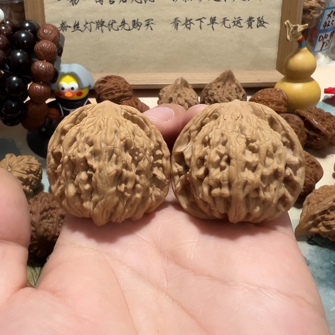 51号文玩核桃42尺狮虎兽