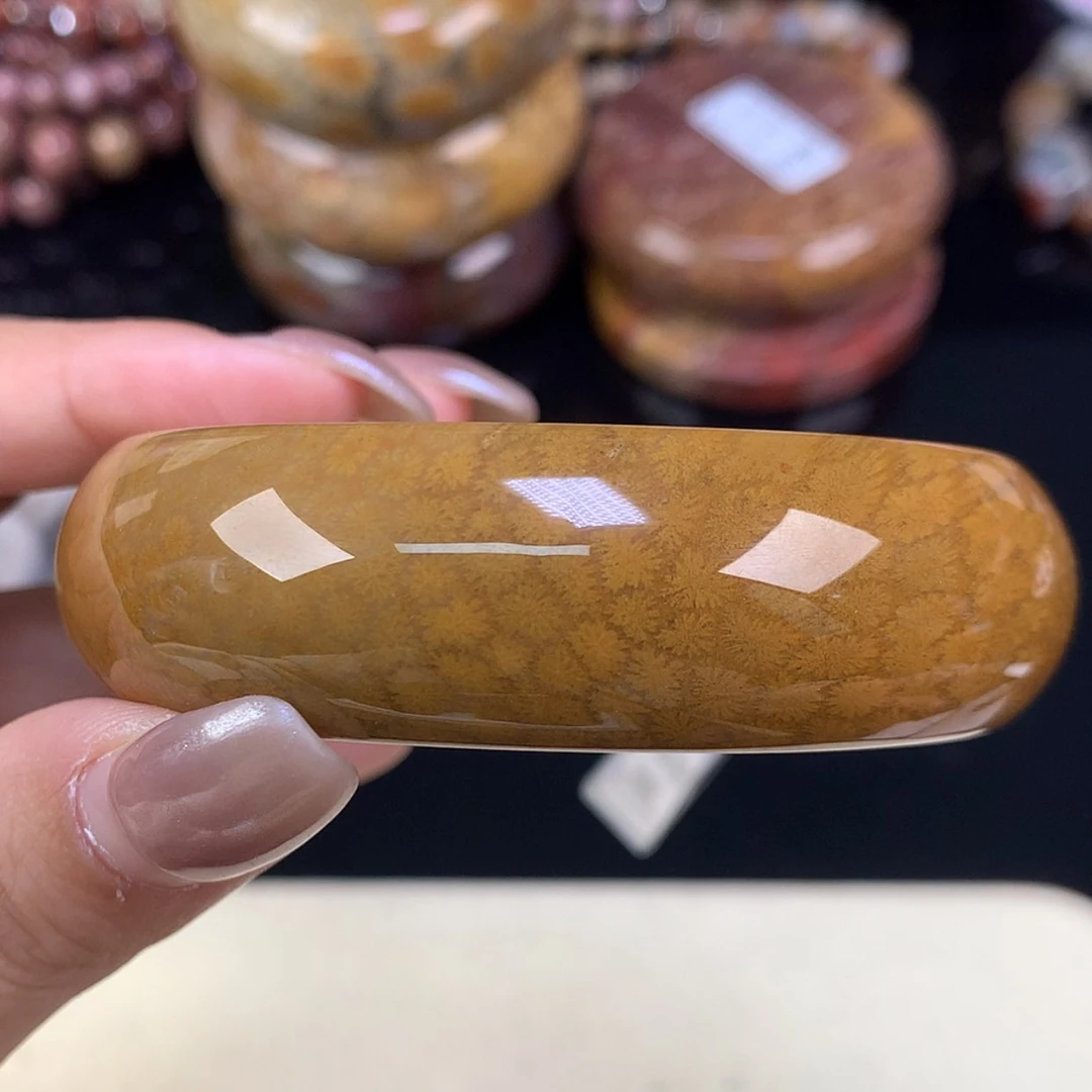【闪购商品】颈饰未镶嵌硅化珊瑚（珊瑚玉）金枫叶59.7（46号）