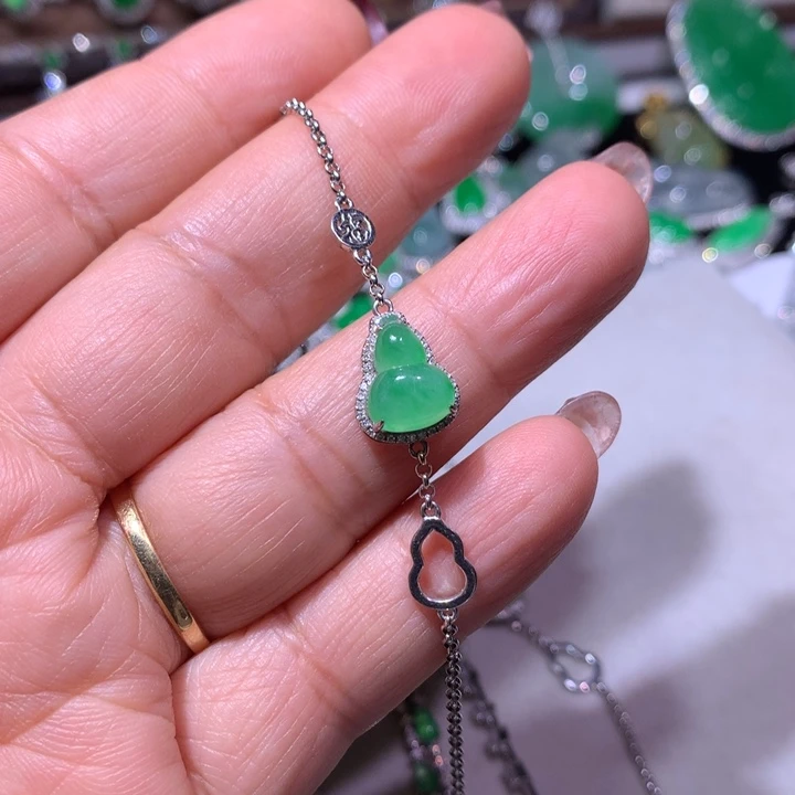 翡翠18K金镶嵌手链
