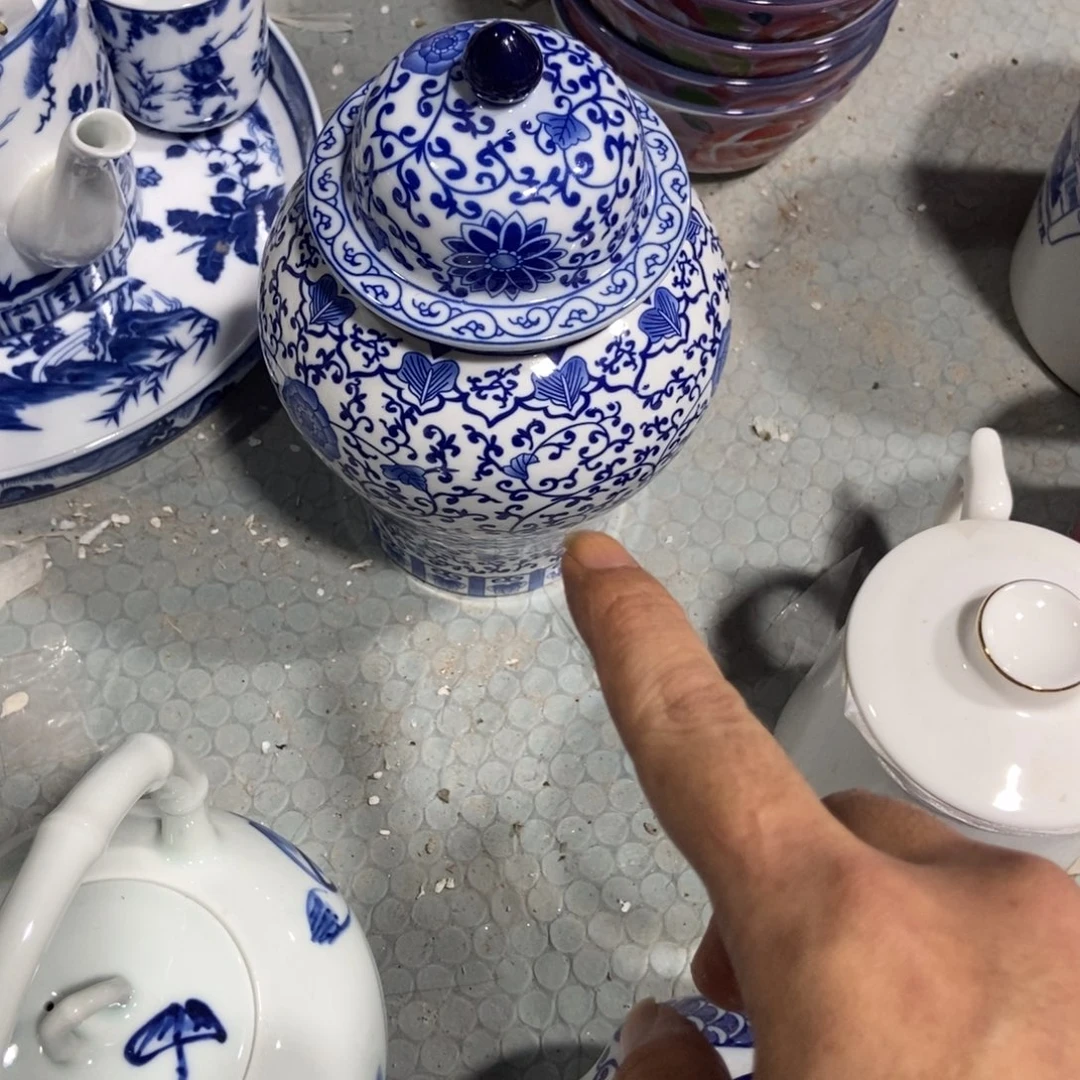 @***Z瓷片景德镇陶瓷罐一个