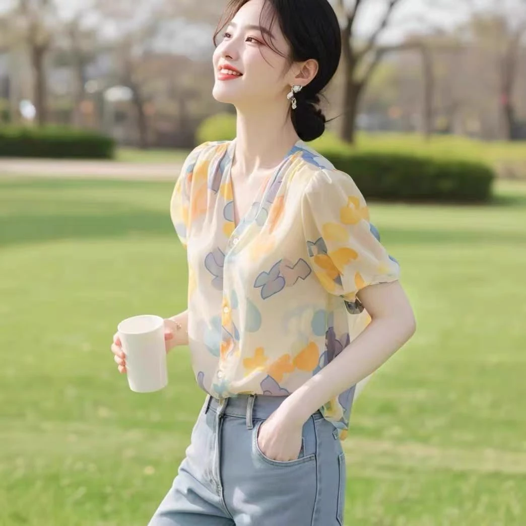 法式小清新撞色印花雪纺衫女夏季高级感洋气减龄黄色V领开衫衬衣