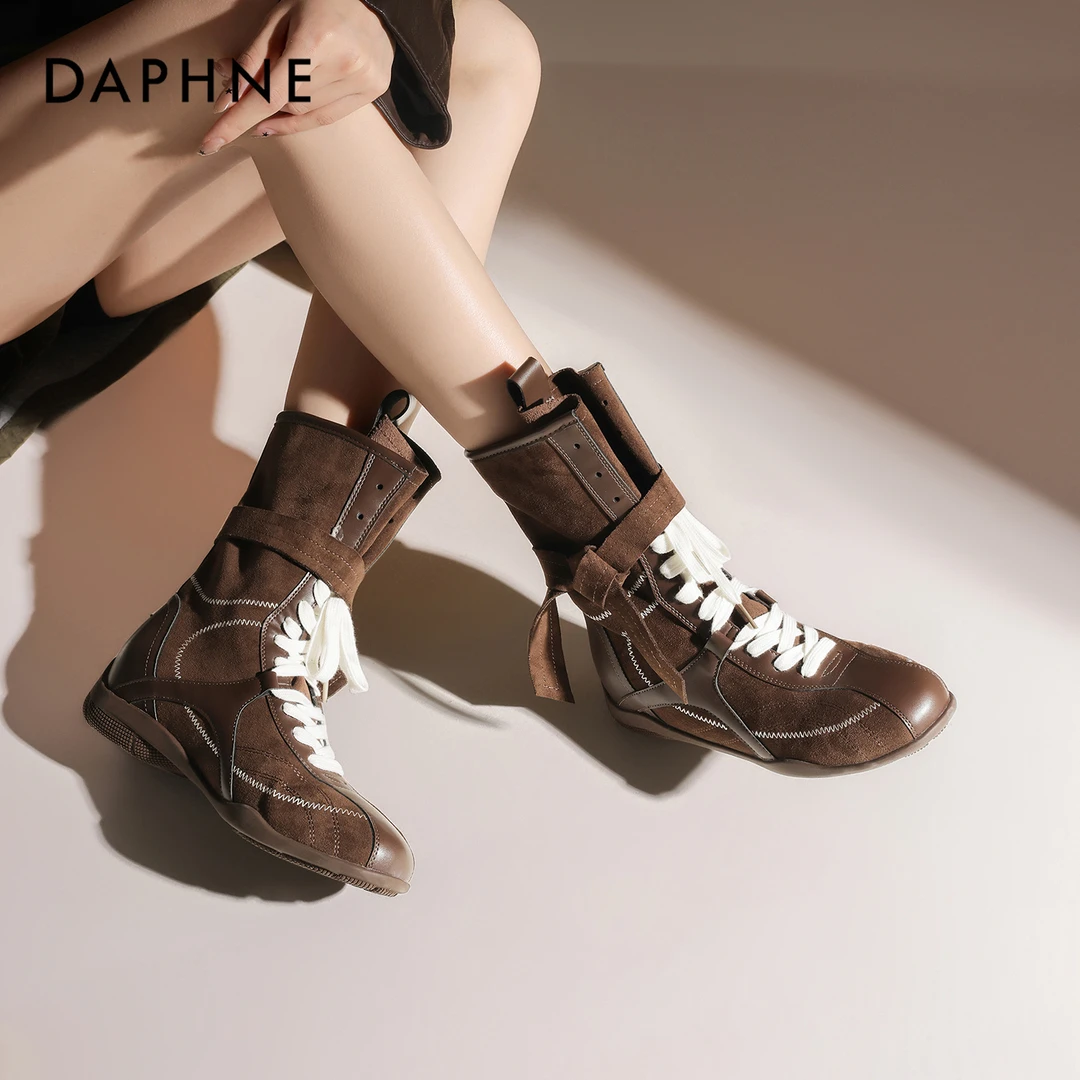 达芙妮品牌正品英伦风厚底时装靴女款25新款交叉绑带薄款增高短靴
