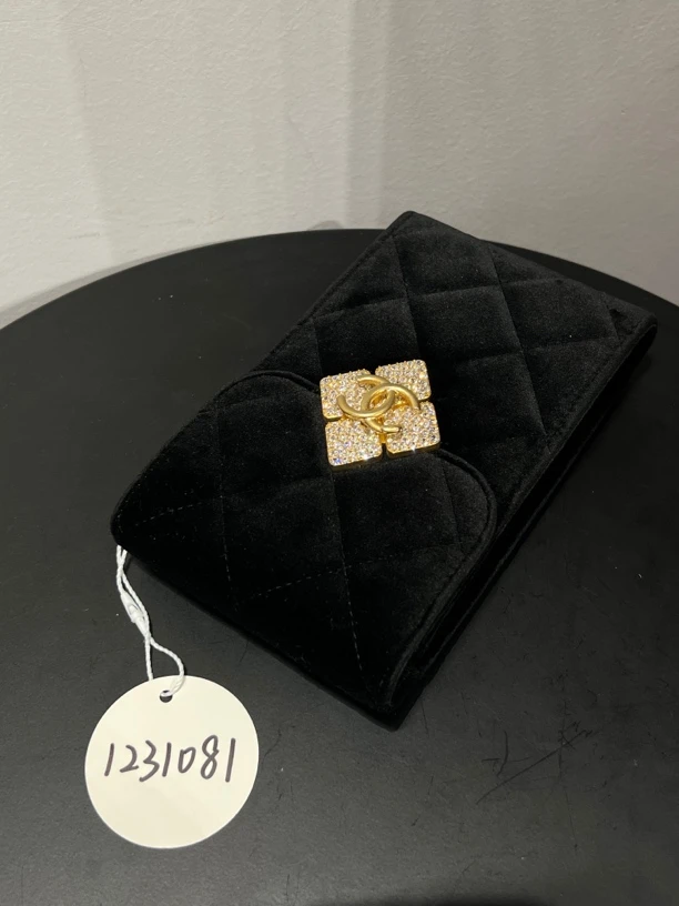 95新 Chanel/香奈儿 夏七中古/丝绒钻扣手机包/单肩包1231081