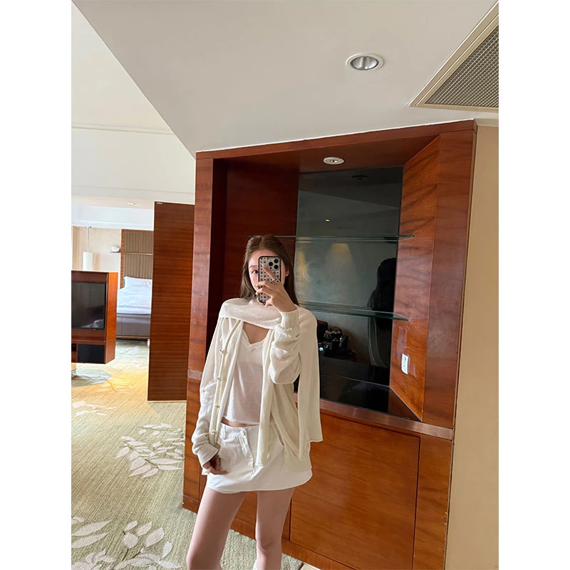 2025秋季新款慵懒休闲风气质长袖开衫显瘦上衣百搭短裙时尚三件套