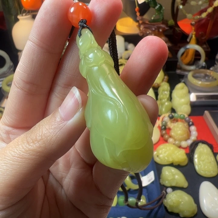 和田玉（黄玉）颈饰未镶嵌