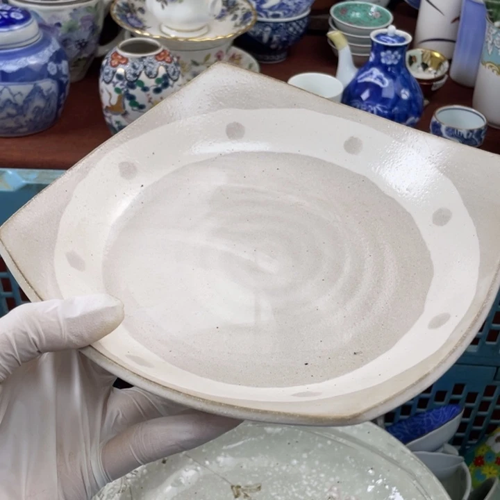 他家瓷器真美…开播了