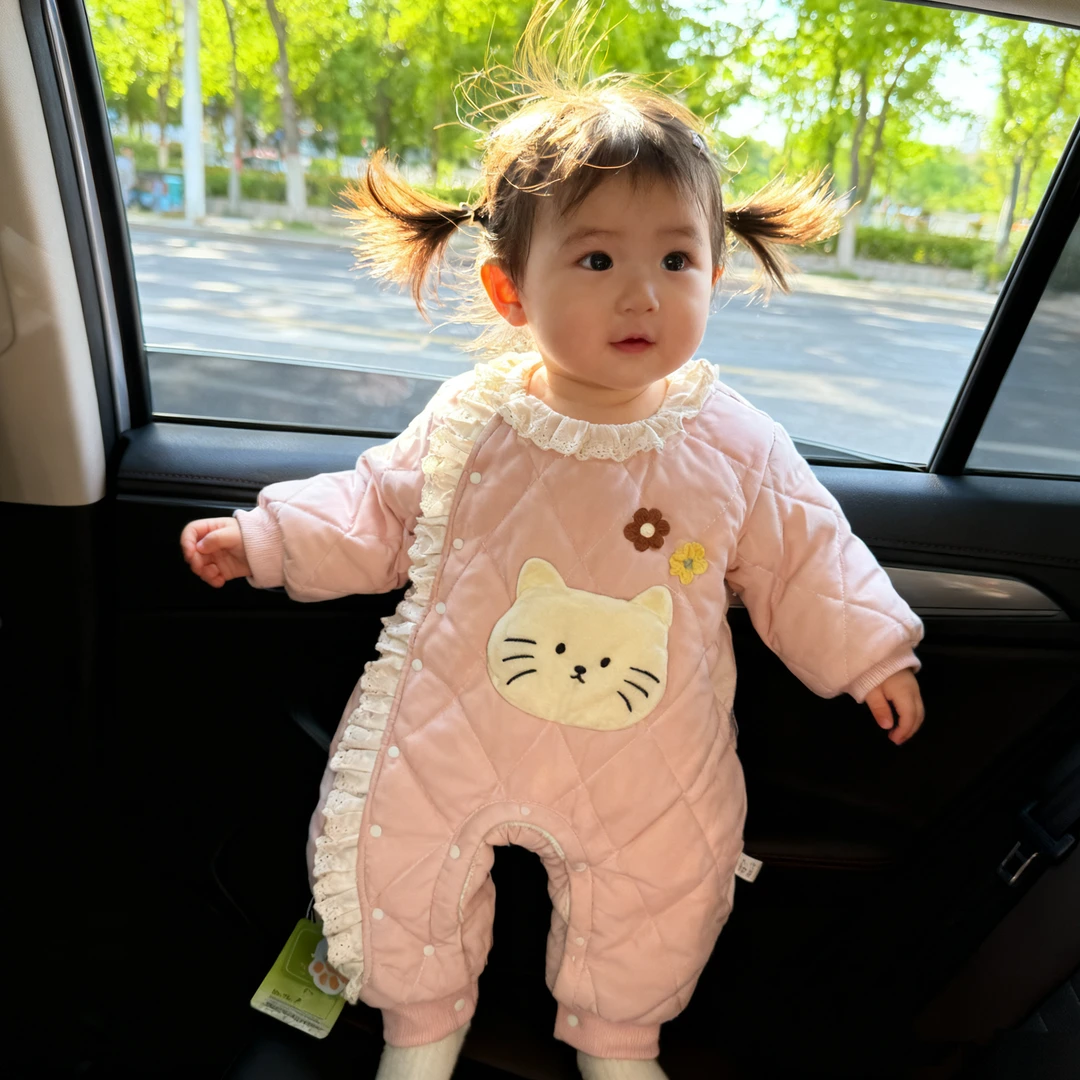 女宝婴幼儿连身衣菱形格棉服宝宝哈衣爬爬服冬季保暖猫咪图案