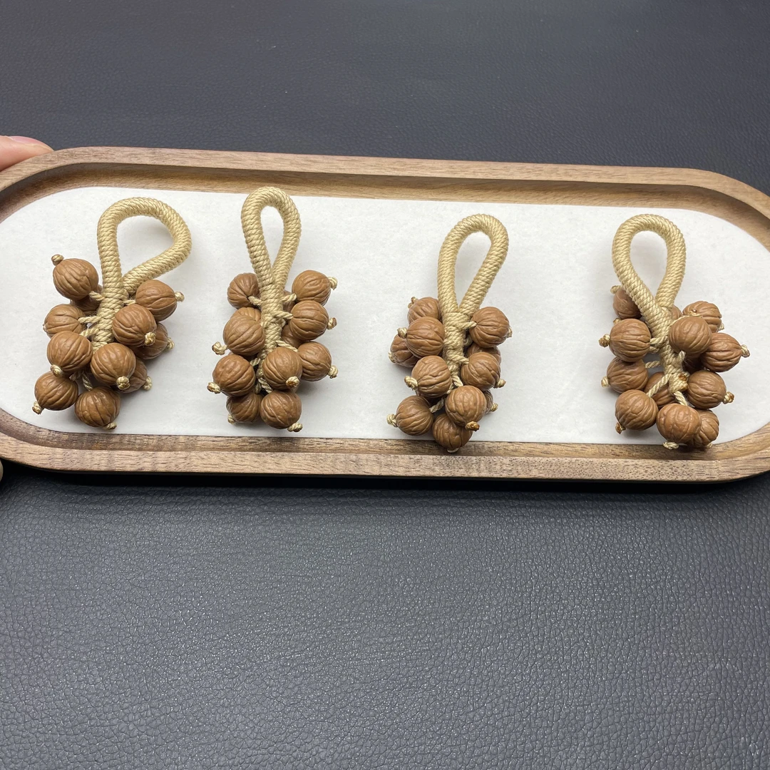 猴头原皮葡萄串手把件