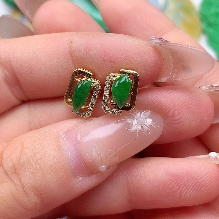 翡翠银S925镶嵌颈饰翡翠