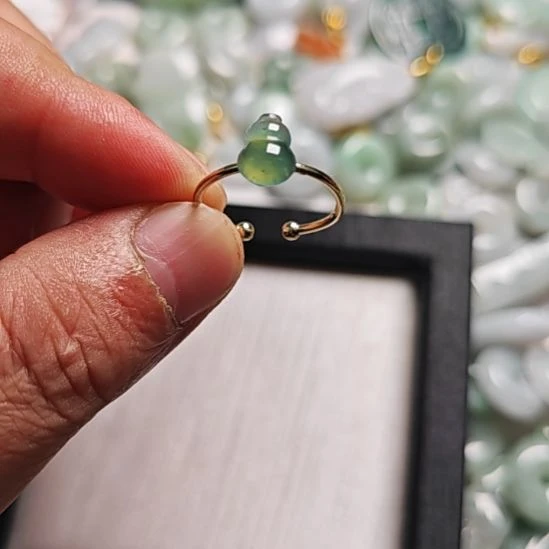 翡翠未镶嵌颈饰天然翡翠吊坠