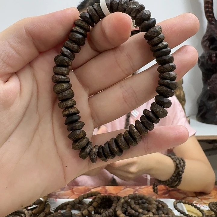 手串沉香乌身圆叶卡9沉水壳子醇化老料