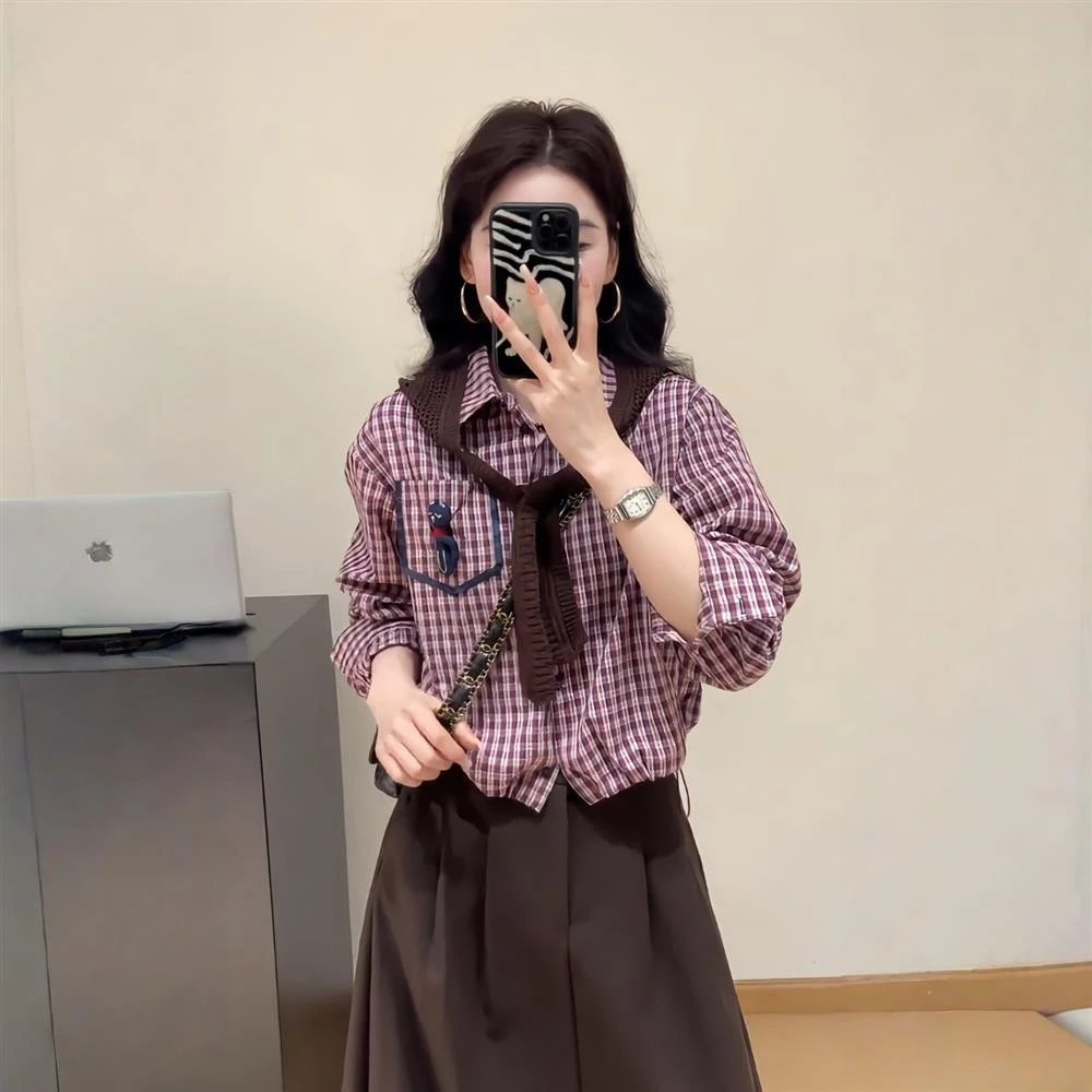 2025春秋季新款女士设计感时尚别致长袖衬衫宽松短款翻领格子上衣
