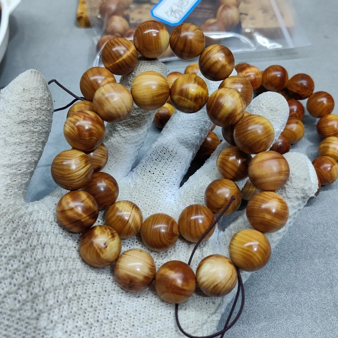 大***玩1.5两条，太行崖柏手工艺品