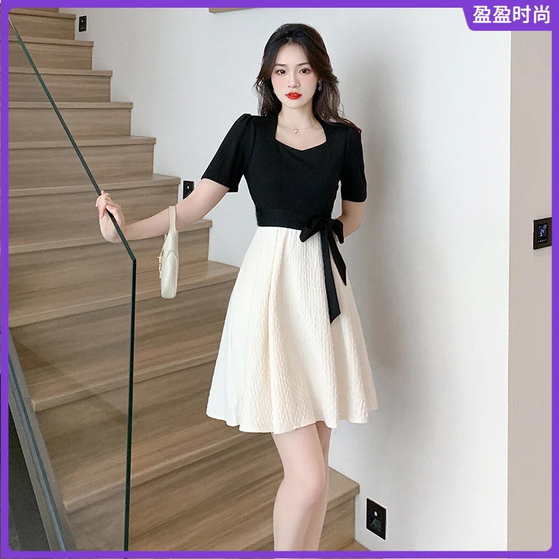 l时尚款式法式小香风黑色连衣裙夏2025别致设计感赫本风小个子I