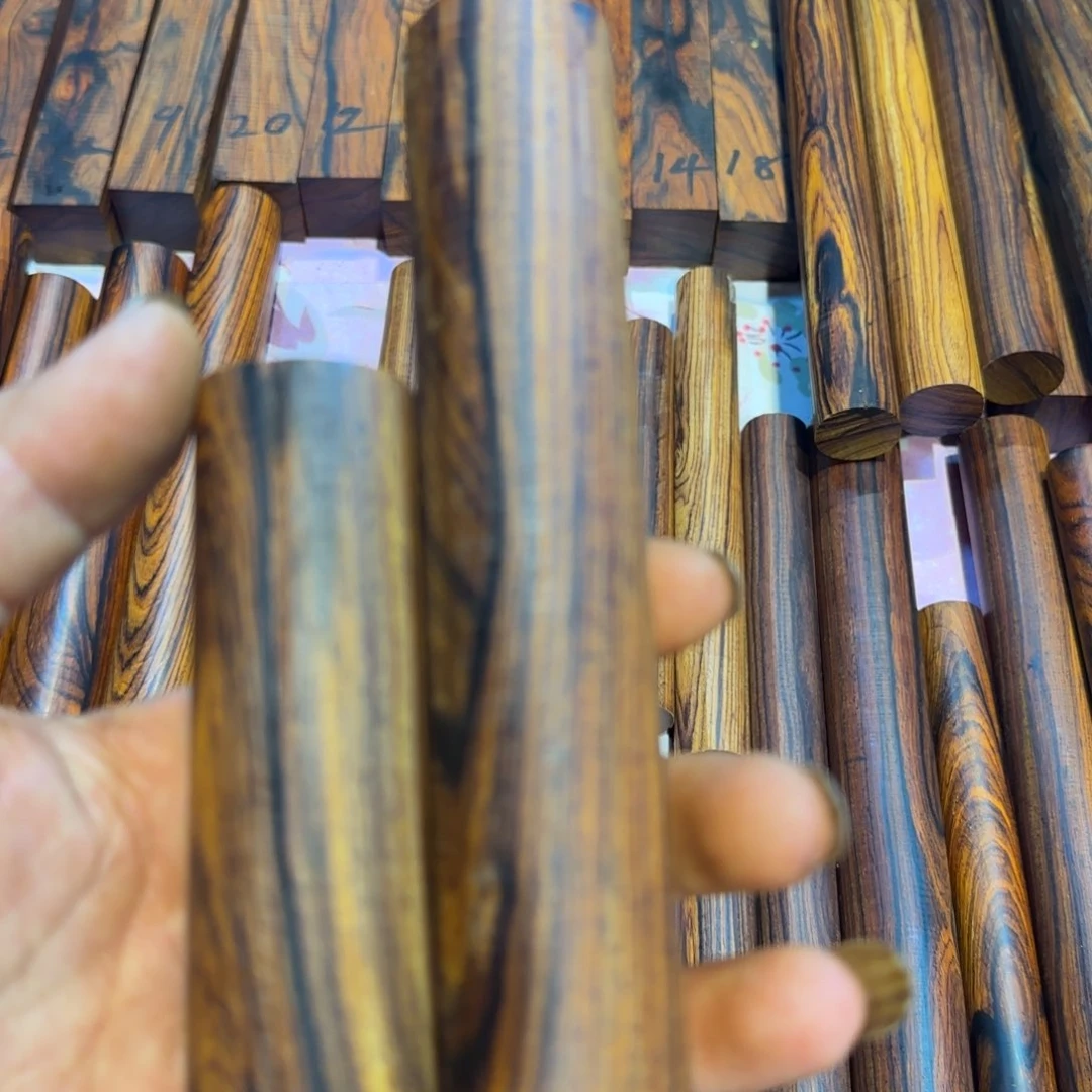 阿***子红酸枝木类微凹黄檀