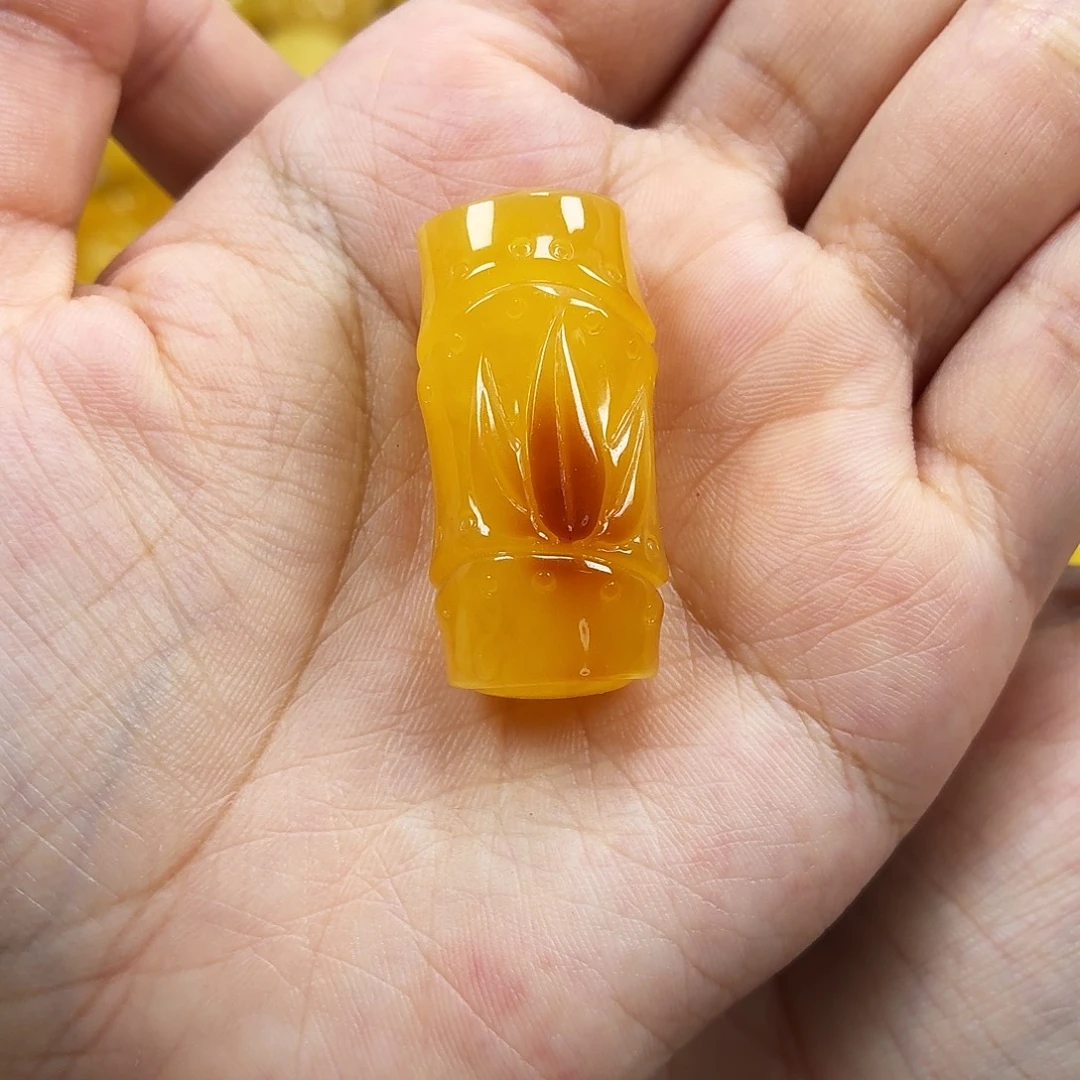 蜜蜡未镶嵌颈饰焦皮俏色竹节