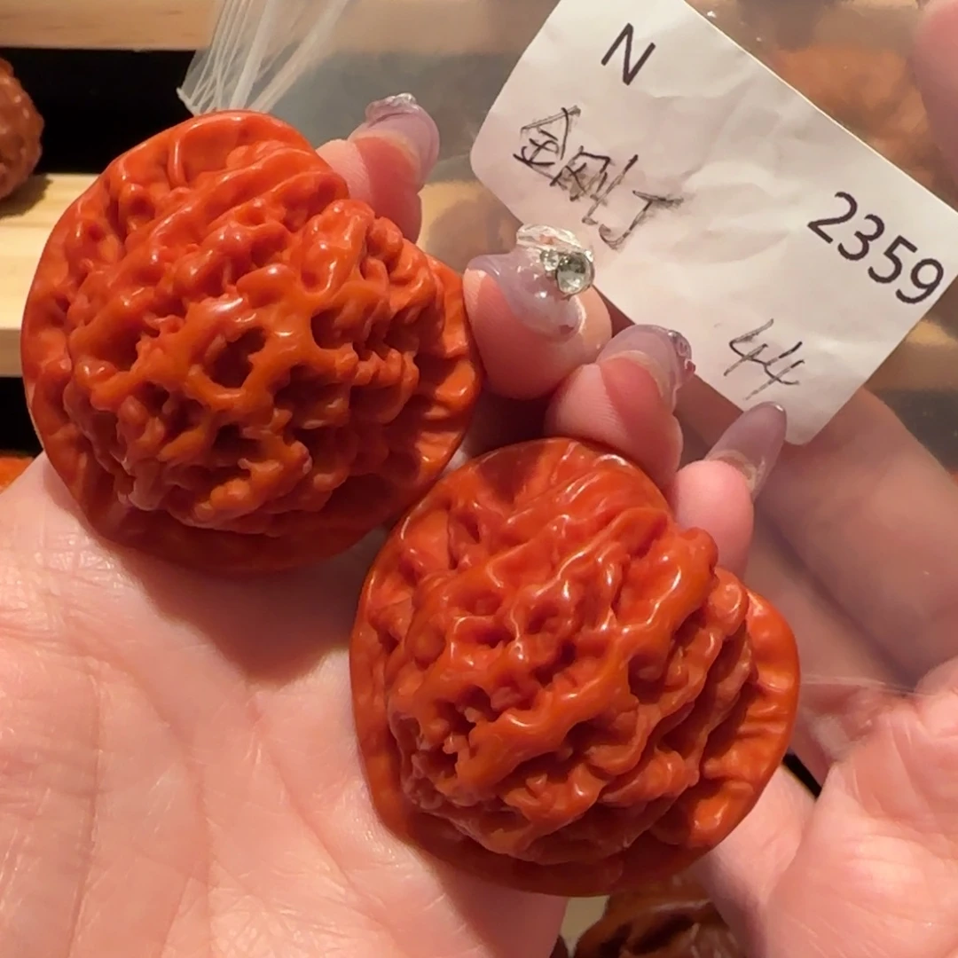 萌***德文玩核桃吊坠玉化金刚纹44精品