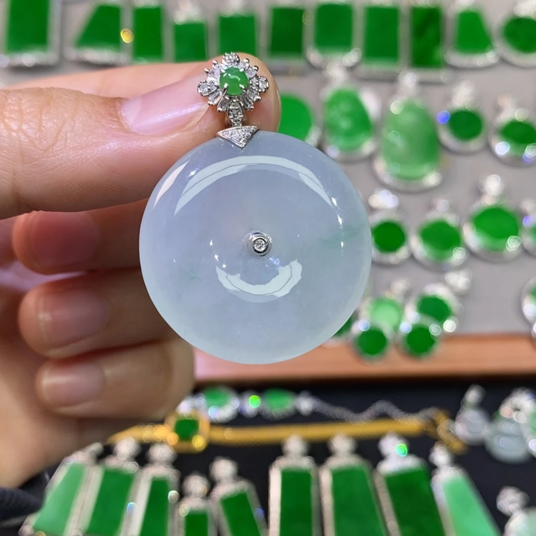 翡翠吊坠(不含链)18K金镶嵌28.8/5.6