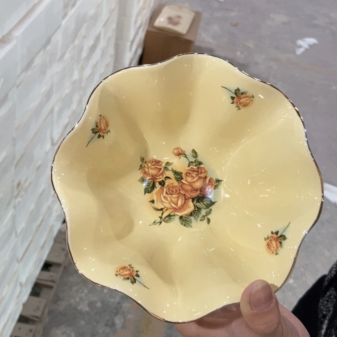 星博陶瓷……………………………………