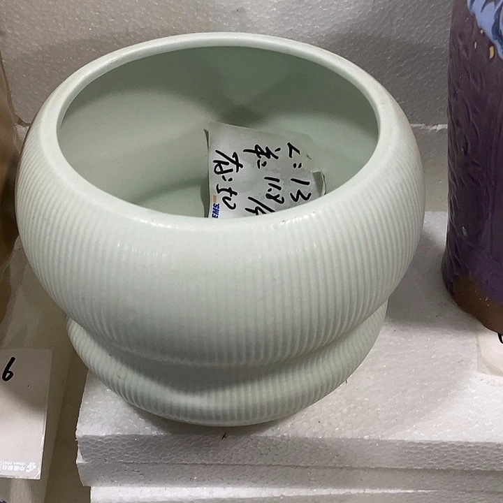 紫砂花盆多肉瑕疵盆有孔。