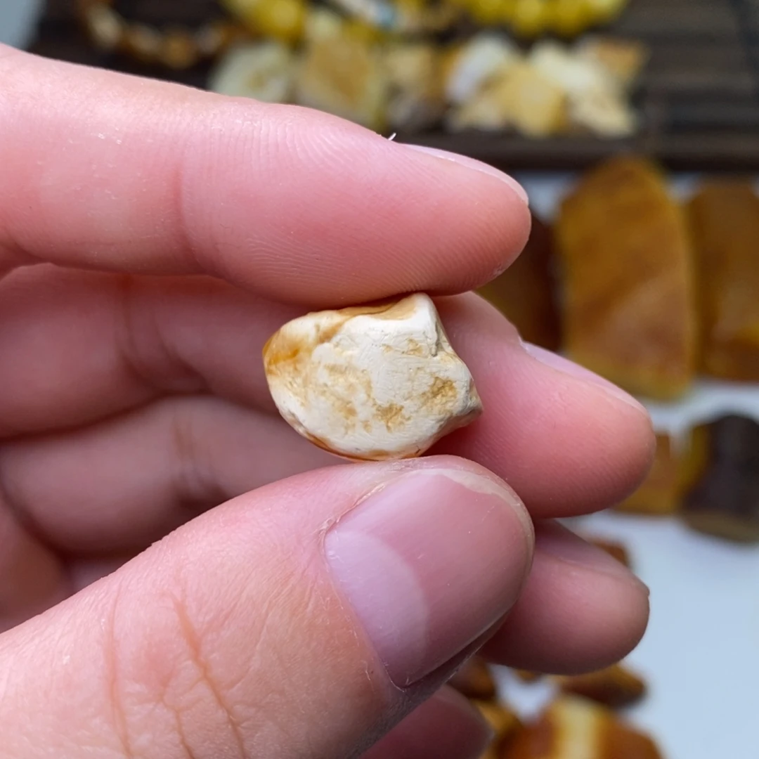 定制琥珀天然蜜蜡