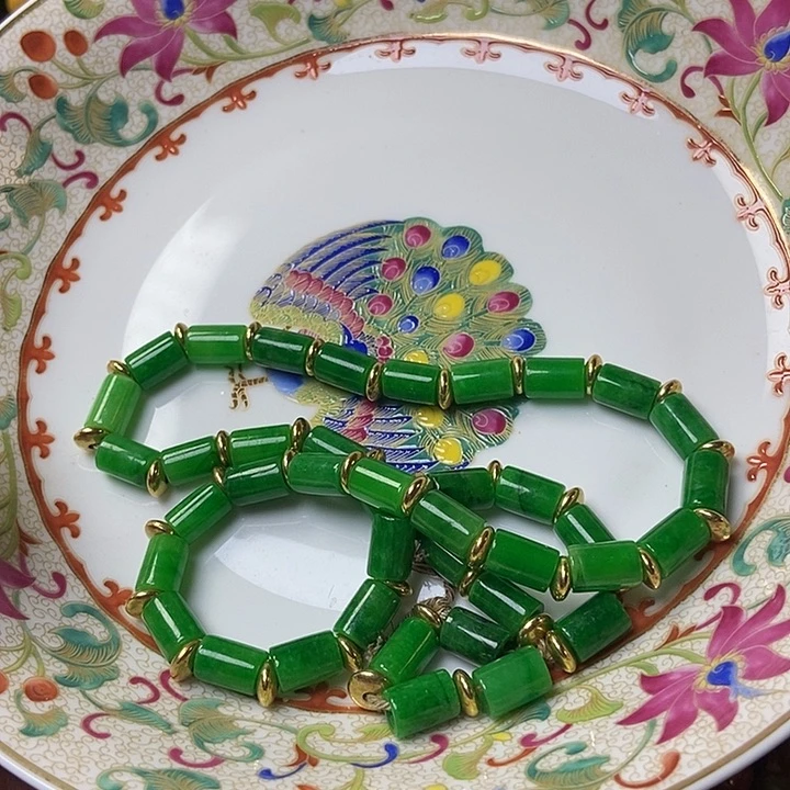 范***范瓷片瓷盘翡翠管链子