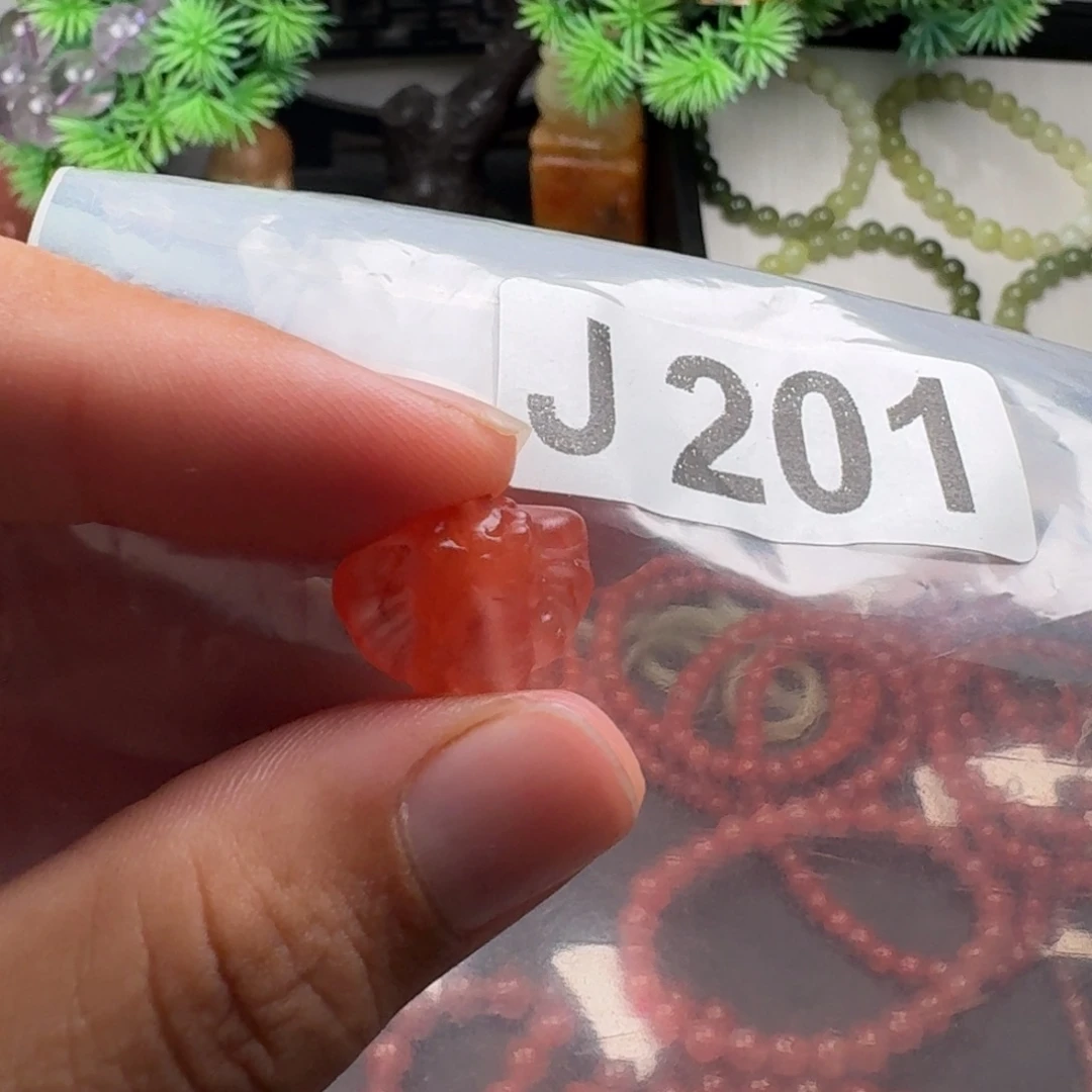未镶嵌南红玛瑙珠宝奇石