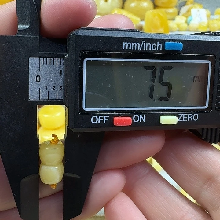 小***️蜜蜡未镶嵌裸石33