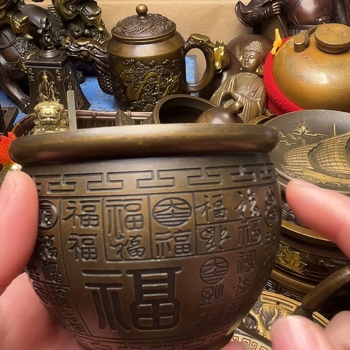 精美铜器批发档口