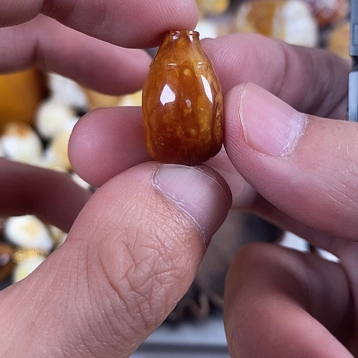 琥珀未镶嵌珠宝奇石我