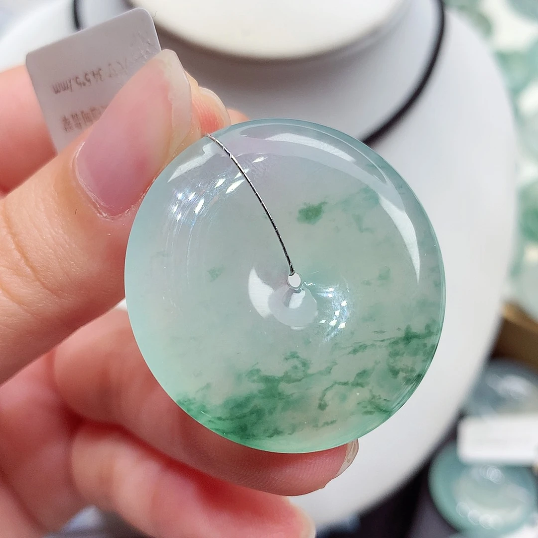 颈饰未镶嵌翡翠翡翠135，34.5/5.7