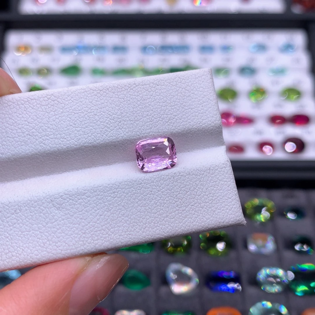 彩色蓝宝石珠宝奇石未镶嵌