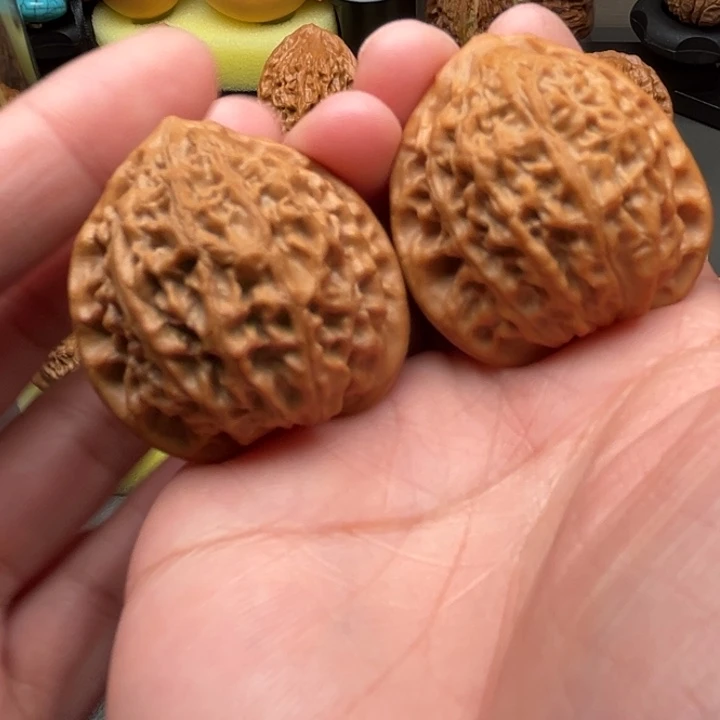 大***家吊坠文玩核桃金牛38全