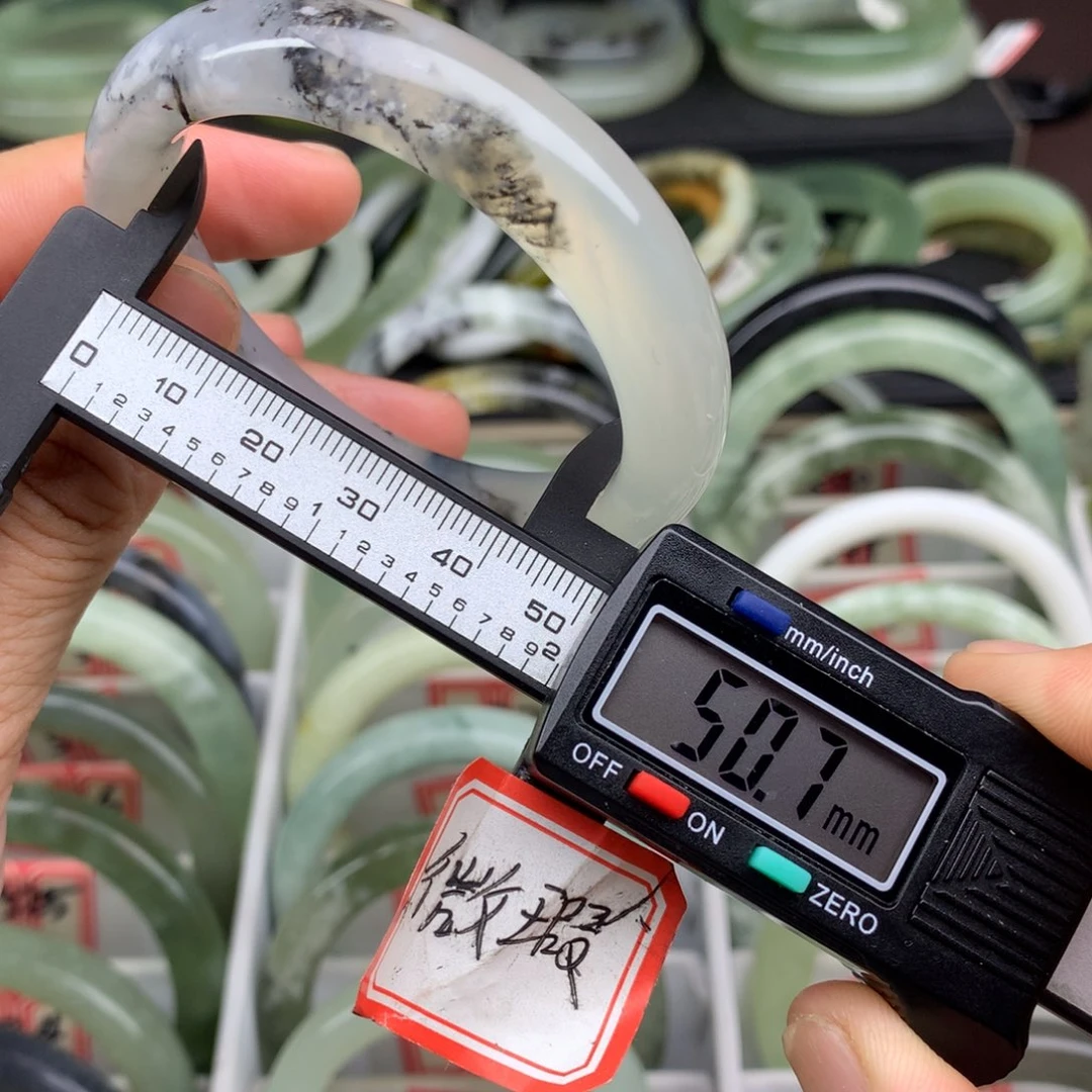 未镶嵌蛇纹石玉手镯543