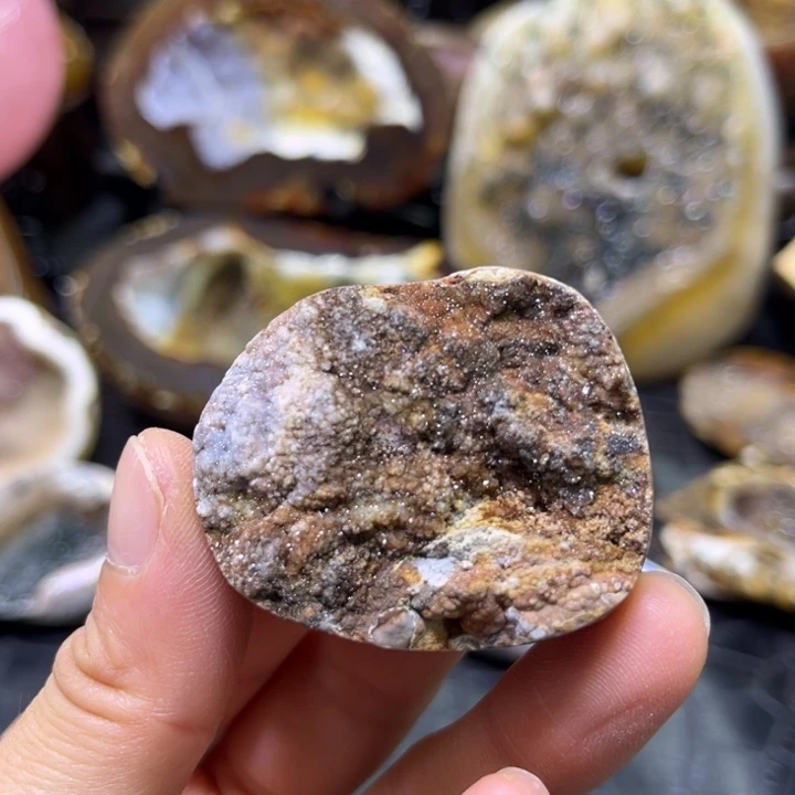 未镶嵌水晶珠宝半成品奇石随行