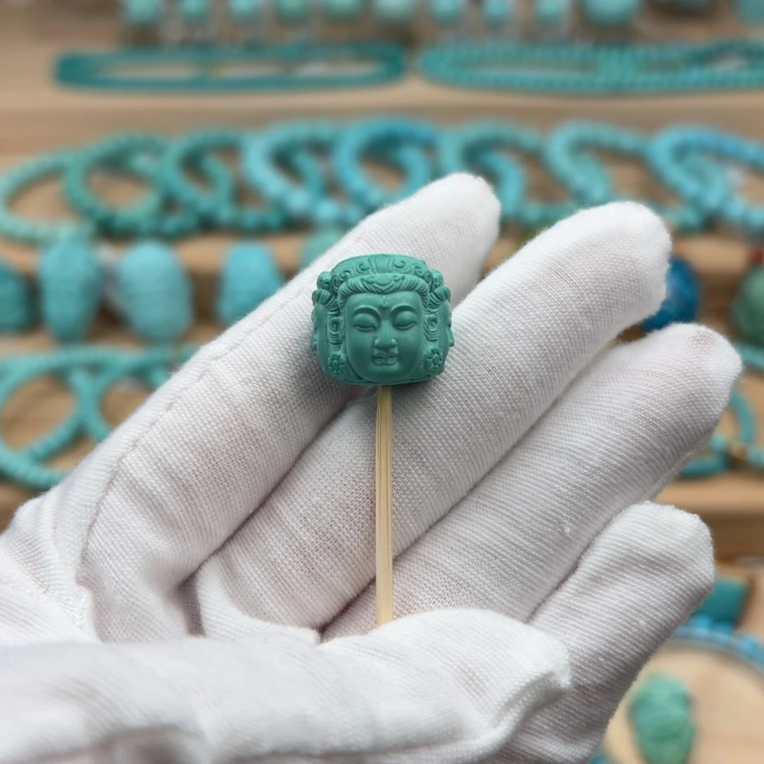 绿松石未镶嵌珠宝奇石