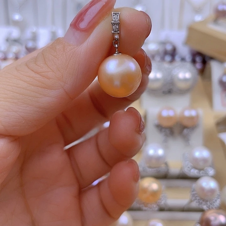 淡水珍珠银S925镶嵌吊坠(赠链)