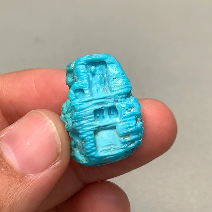 绿松石未镶嵌颈饰