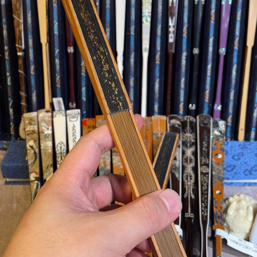 扇子手工制作工艺精湛